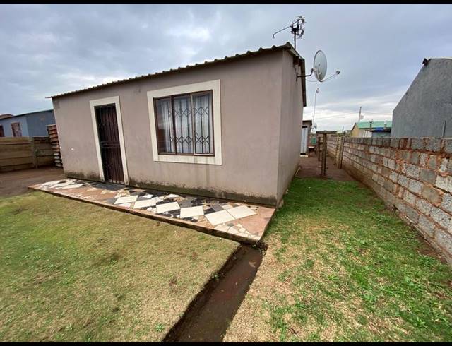 2 BEDROOM HOUSE FOR SALE IN PALM RIDGE EXT 2